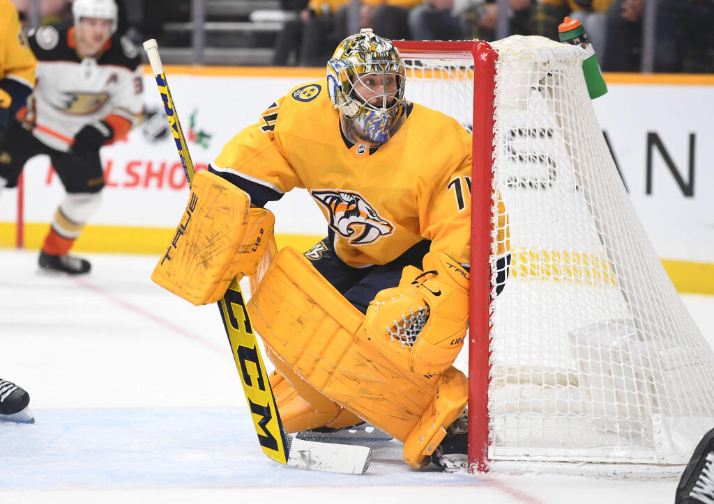 Predators: Juuse Saros has new gold pads, that also are blue
