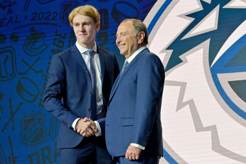 "We feel he can be a lighter Lucas Raymond:" Canucks get their man with Jonathan Lekkerimäki at 15th overall