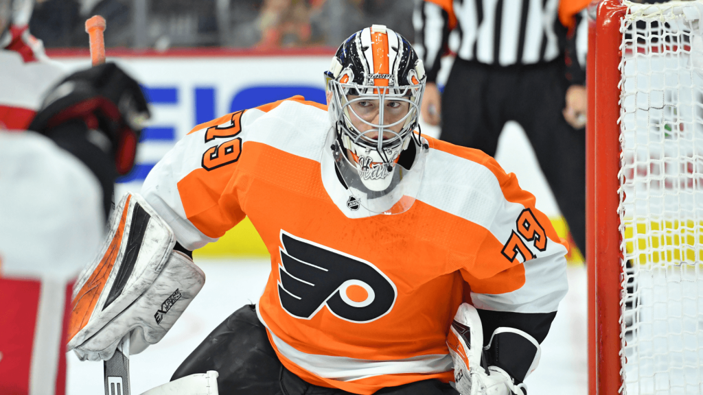 Carter Hart's (@c_hart70) not settling for second place. #NHLFaceoff (Via  TW/charlieo_conn)