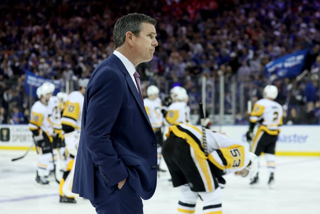 Penguins-Headcoach Mike Sullivan scheiterte mit Pittsburgh nun zum zweiten Jahr in Folge in der ersten Runde der Playoffs (2021 ausgeschieden gegen NY Islanders))